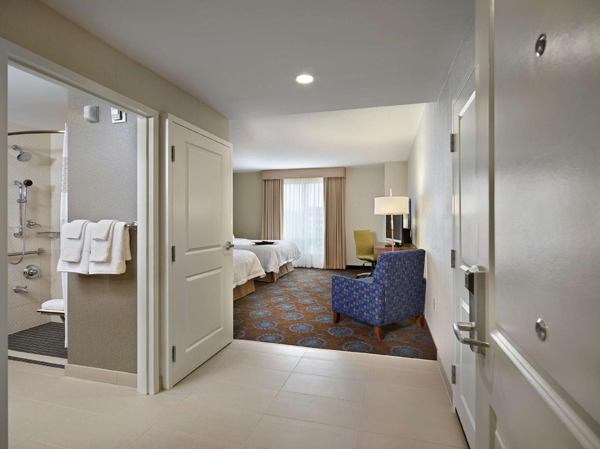 Hotel Hampton By Hilton Downtown